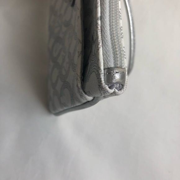 Coach Wristlet - Picture 7 of 8